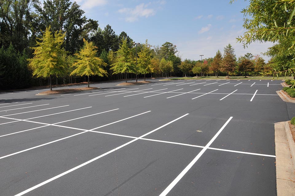 concrete parking lot replacement macomb county mi