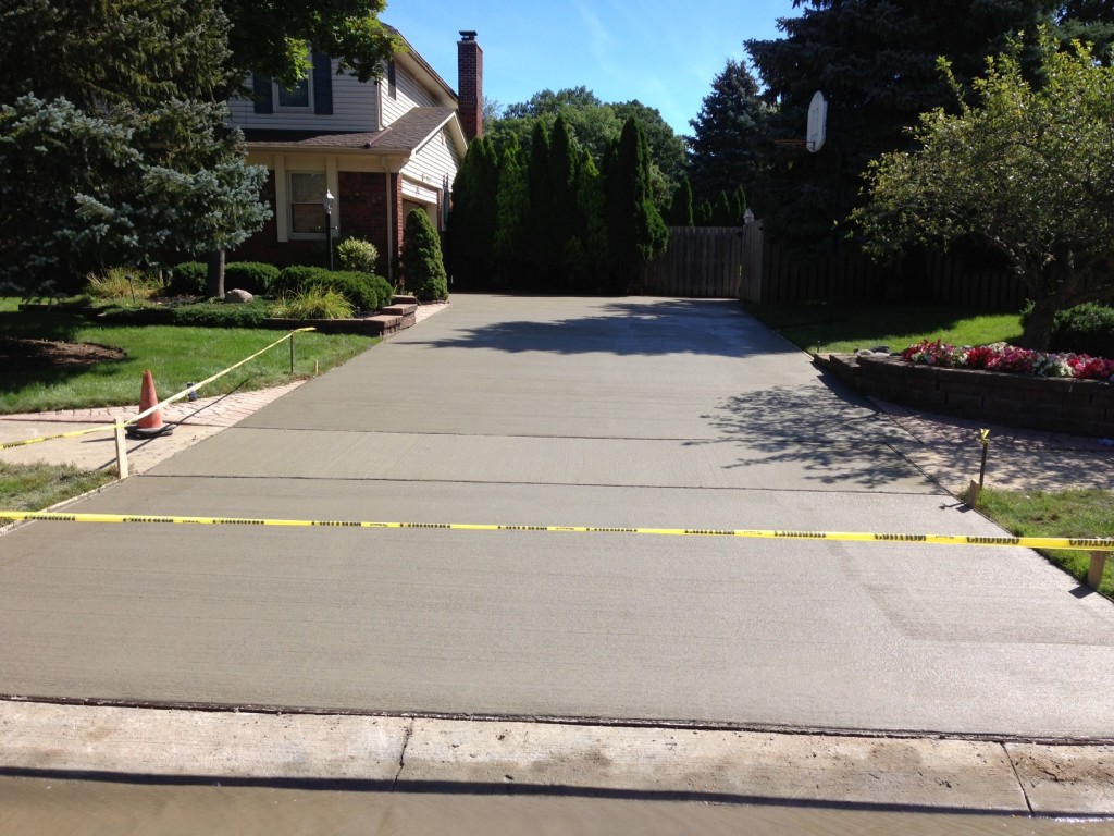 concrete driveway clinton twp mi